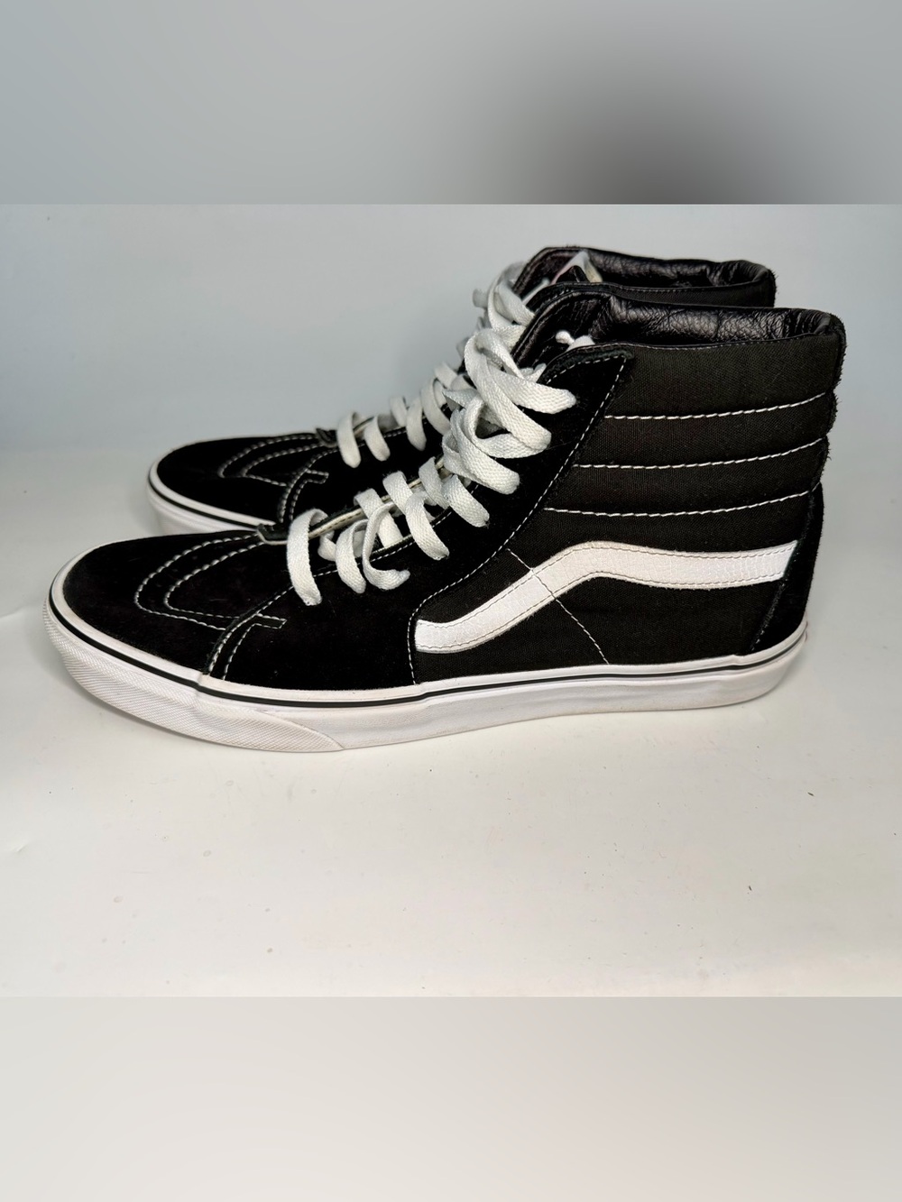 VANS Sk8-Hi Men's Sneakers Black/White Suede, High Top, Size 12